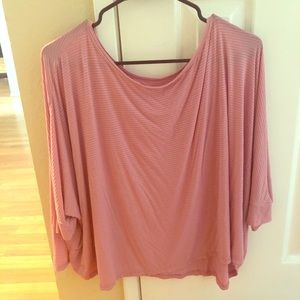 Beyond Yoga loose fitting pink top